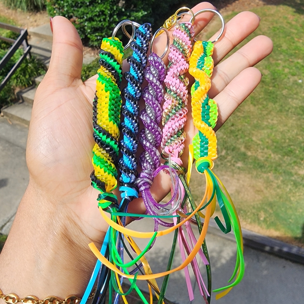 Unlisted Keychain Lanyard ♡4in